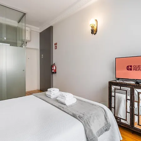 Guestready - Gold Leaf